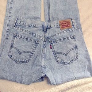 LEVI LOW PRO JEANS